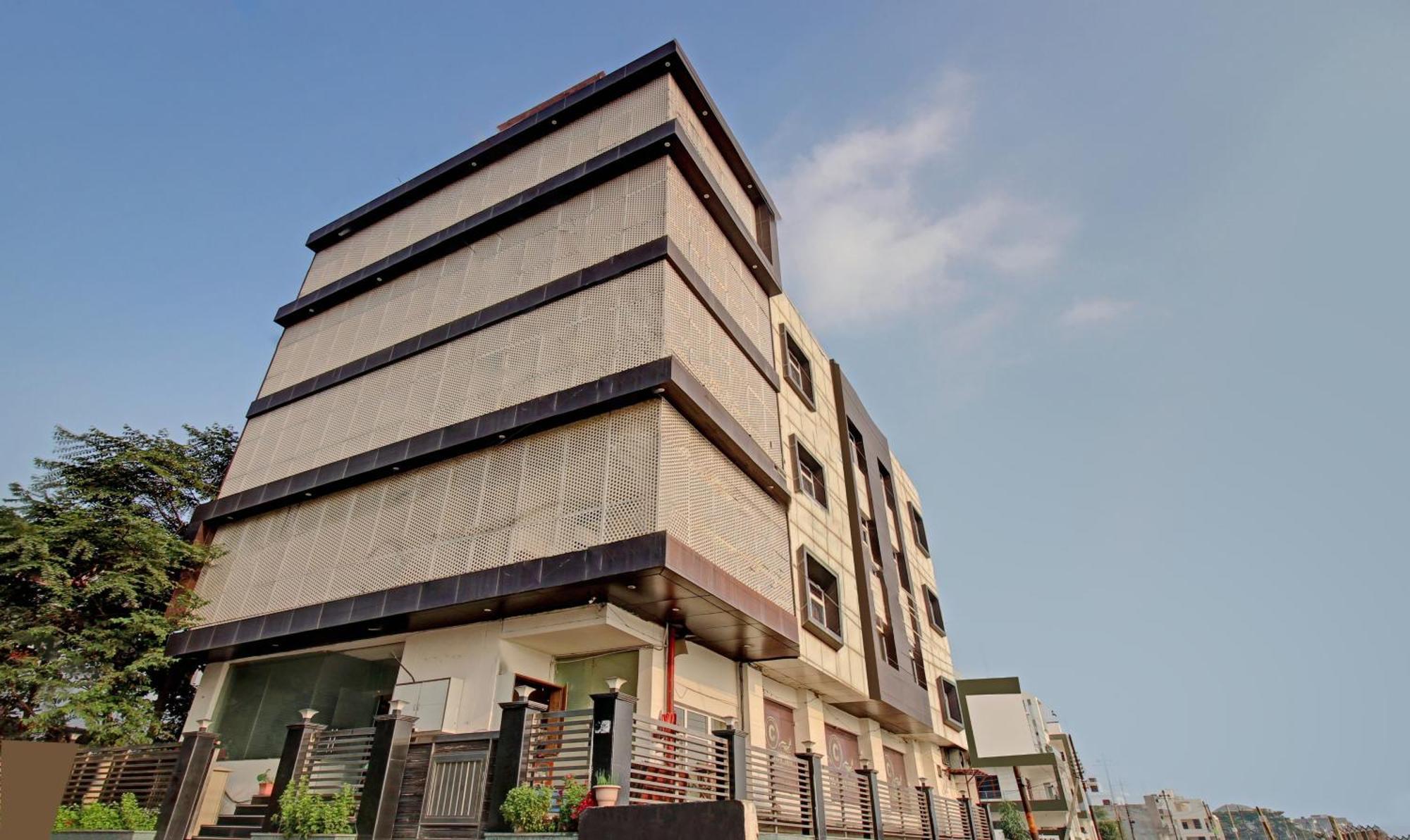 Treebo Trend Silver Grand Gomti Nagar Lucknow Exterior foto