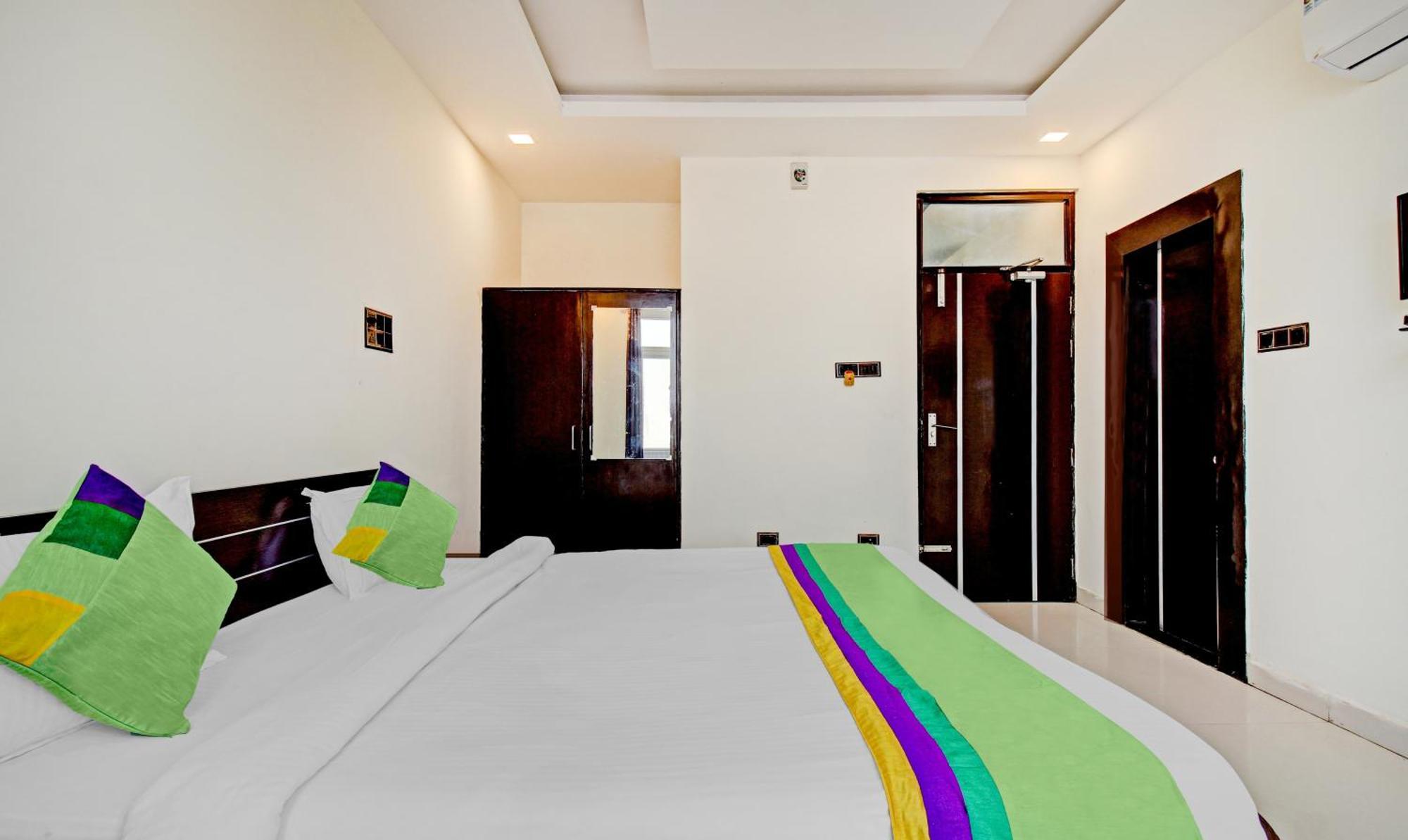 Treebo Trend Silver Grand Gomti Nagar Lucknow Exterior foto