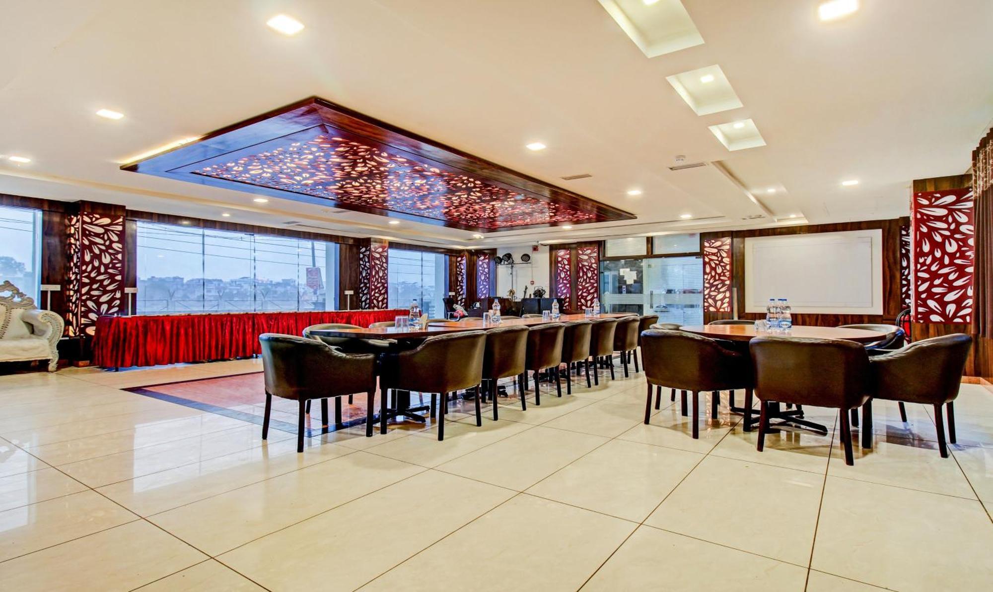 Treebo Trend Silver Grand Gomti Nagar Lucknow Exterior foto