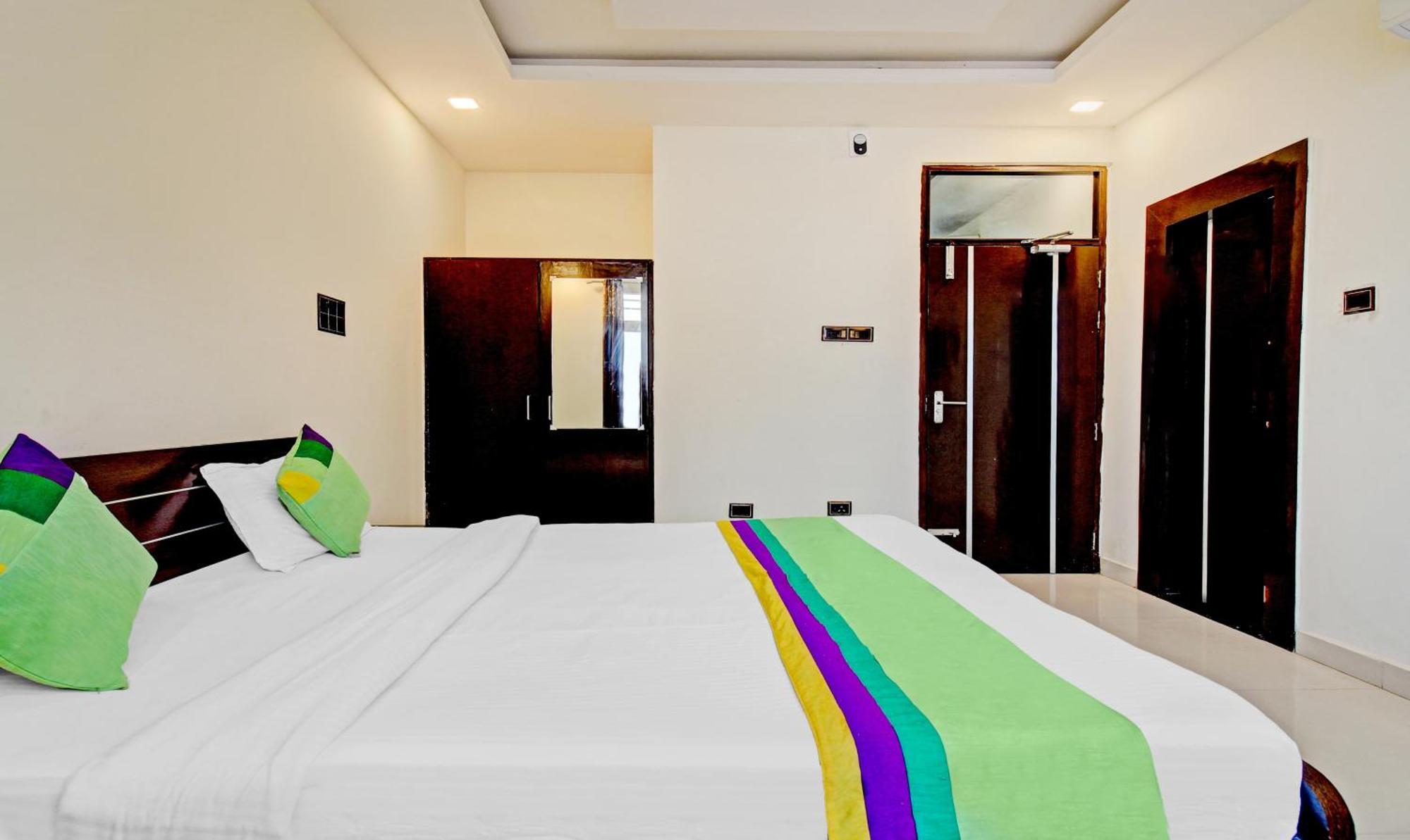 Treebo Trend Silver Grand Gomti Nagar Lucknow Exterior foto
